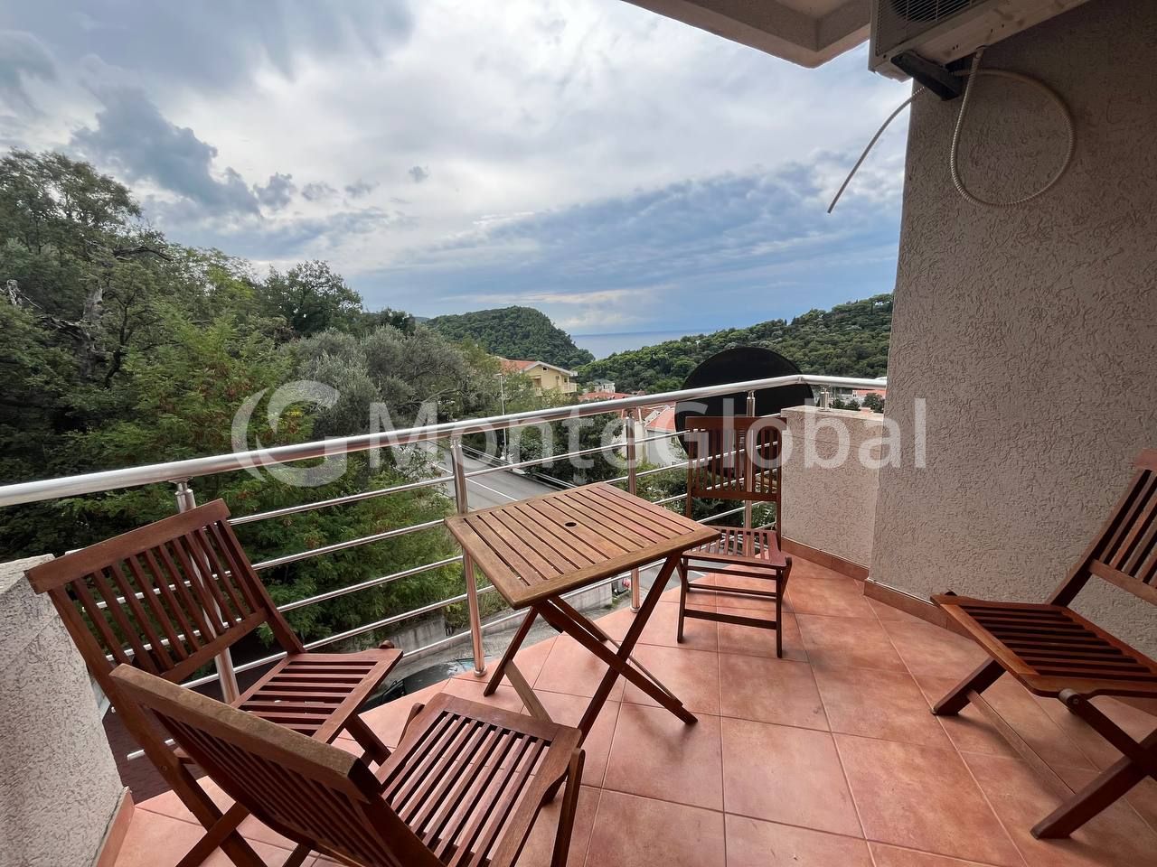 Appartement à Petrovac, Monténégro, 50 m² - image 1