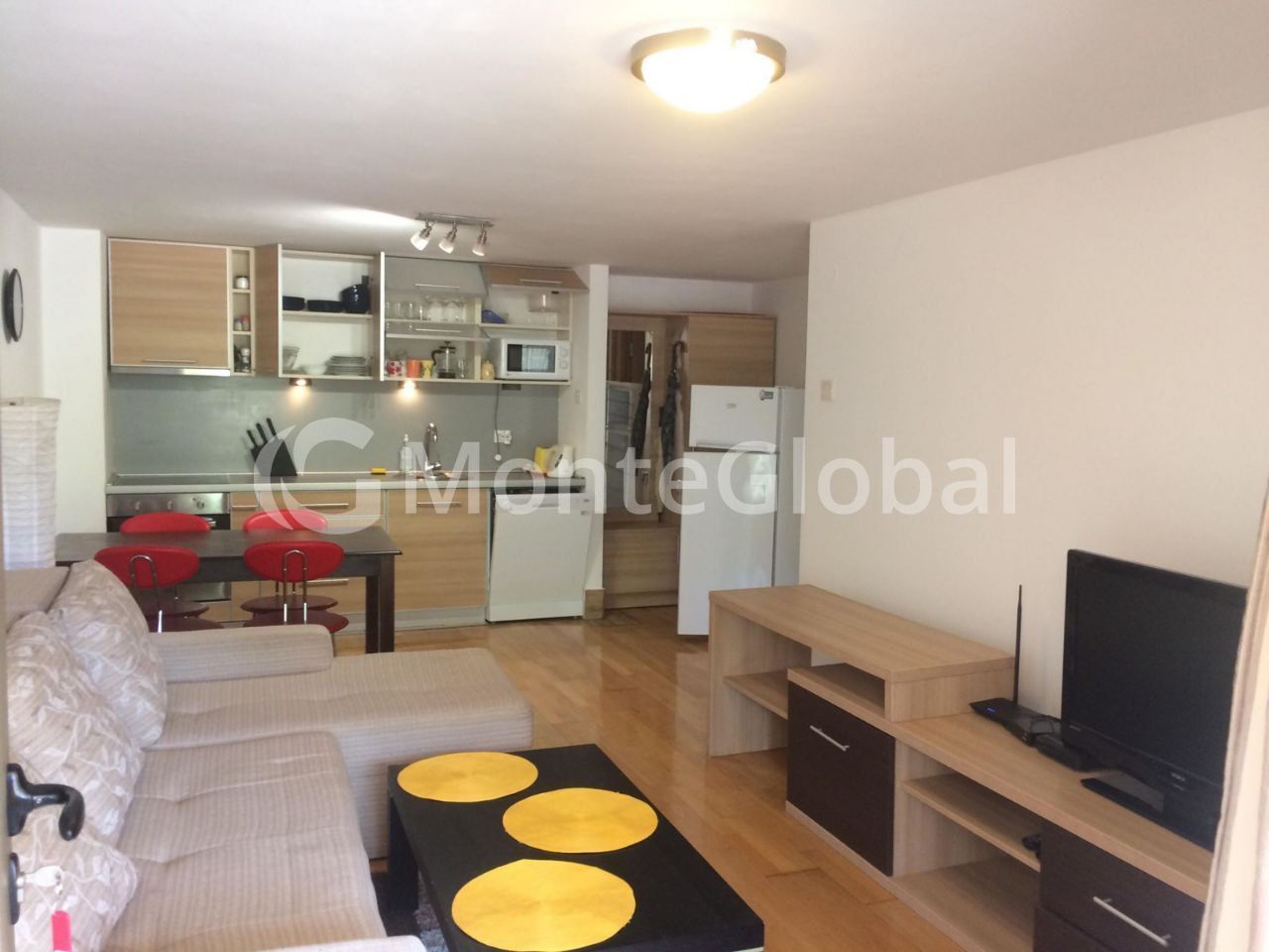 Appartement à Budva, Monténégro, 68 m² - image 1