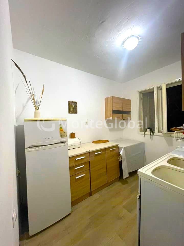 Maison à Sutomore, Monténégro, 100 m² - image 1