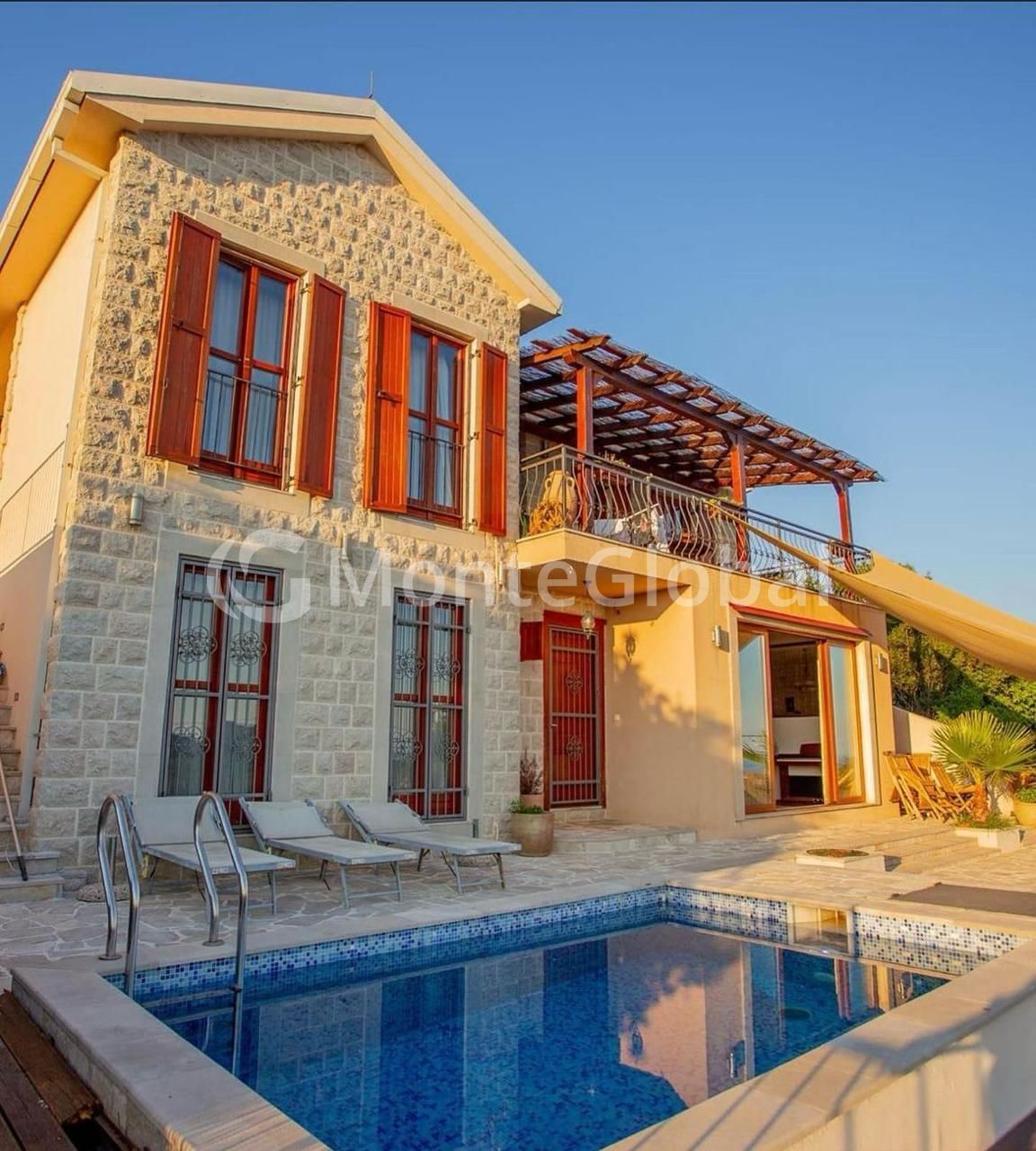 Haus in Kotor, Montenegro, 210 m² - Foto 1