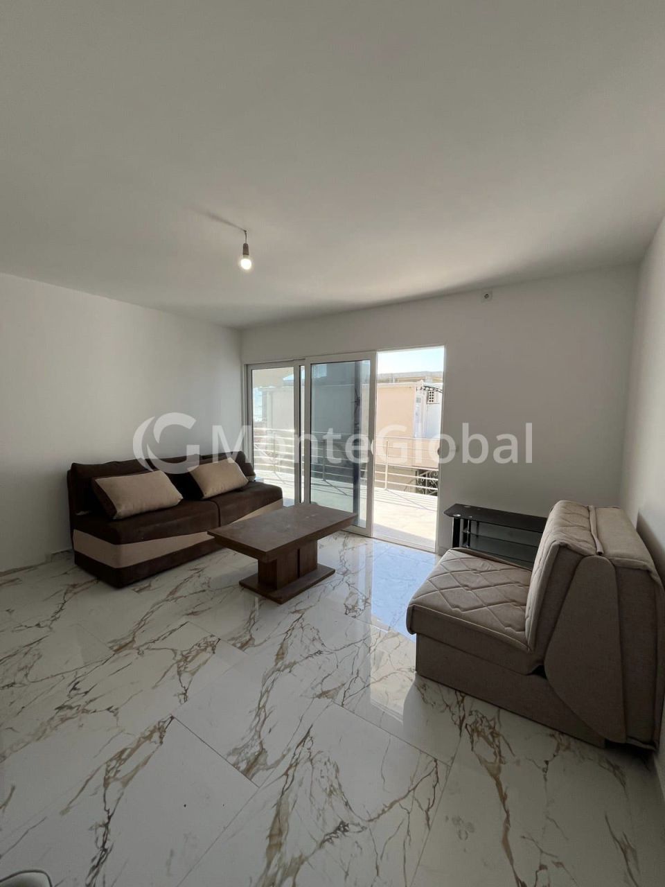 Flat in Dobra Voda, Montenegro, 86 m² - picture 1