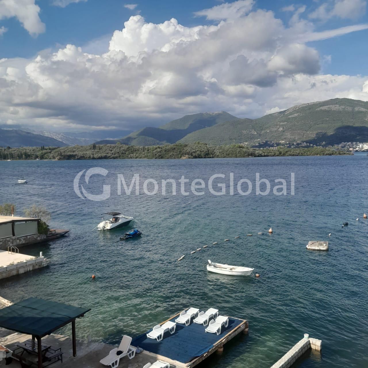 House in Tivat, Montenegro, 700 m² - picture 1
