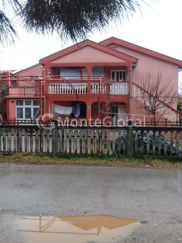 House in Podgorica, Montenegro, 324 m² - picture 1
