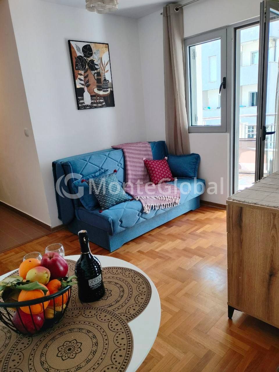 Piso en Budva, Montenegro, 33 m² - imagen 1