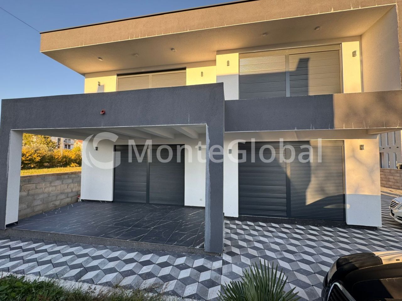 House in Bar, Montenegro, 190 m² - picture 1