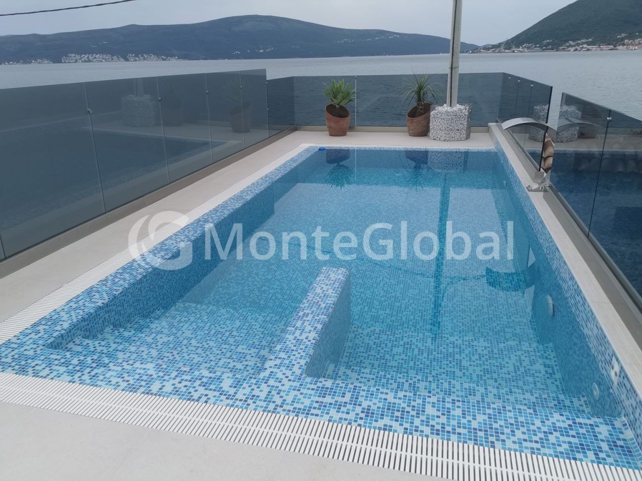 House in Tivat, Montenegro, 165 m² - picture 1