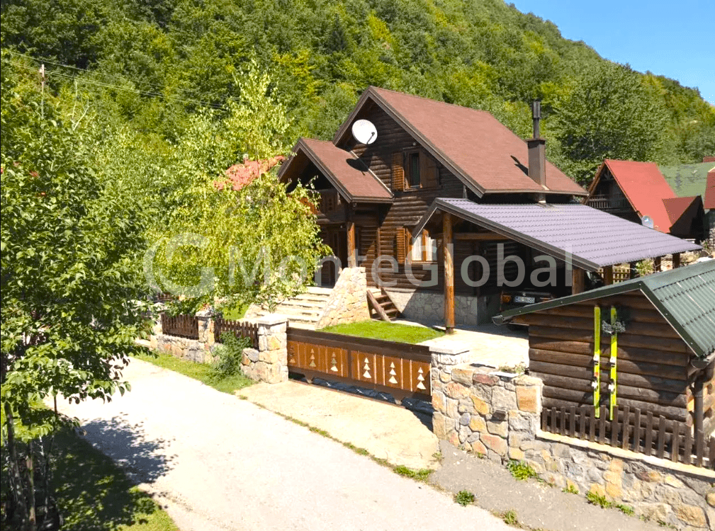 Casa en Kolasin, Montenegro, 94 m² - imagen 1