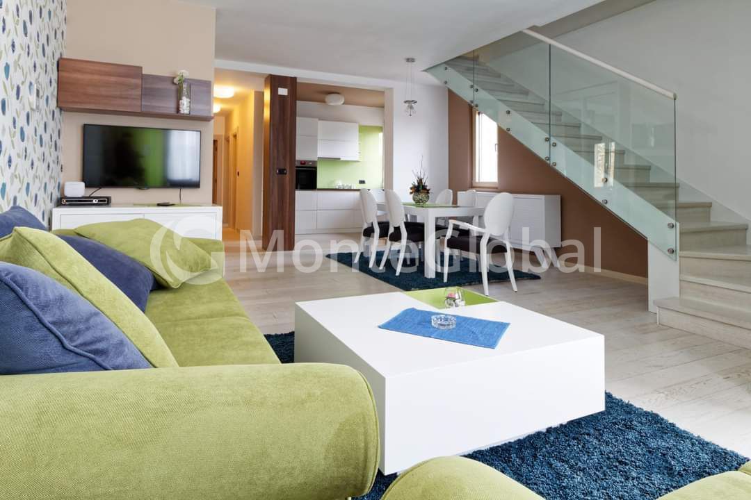 Wohnung in Tivat, Montenegro, 145 m² - Foto 1