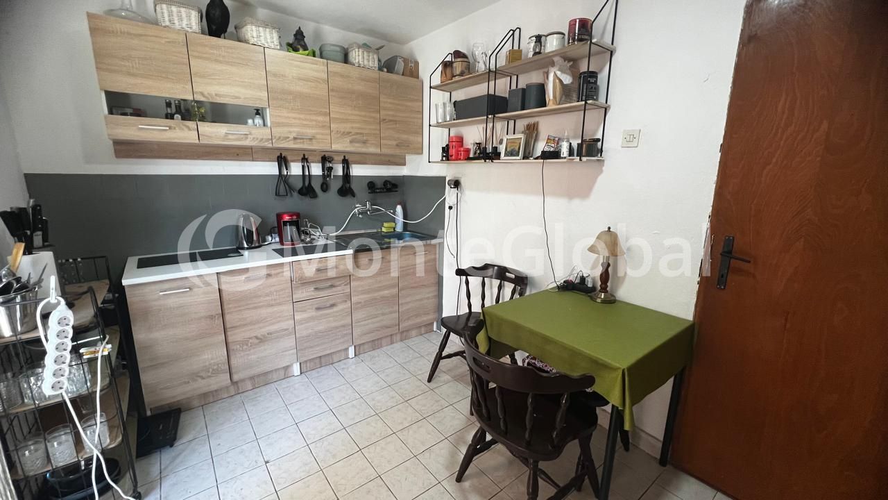 Maison à Sutomore, Monténégro, 55 m² - image 1