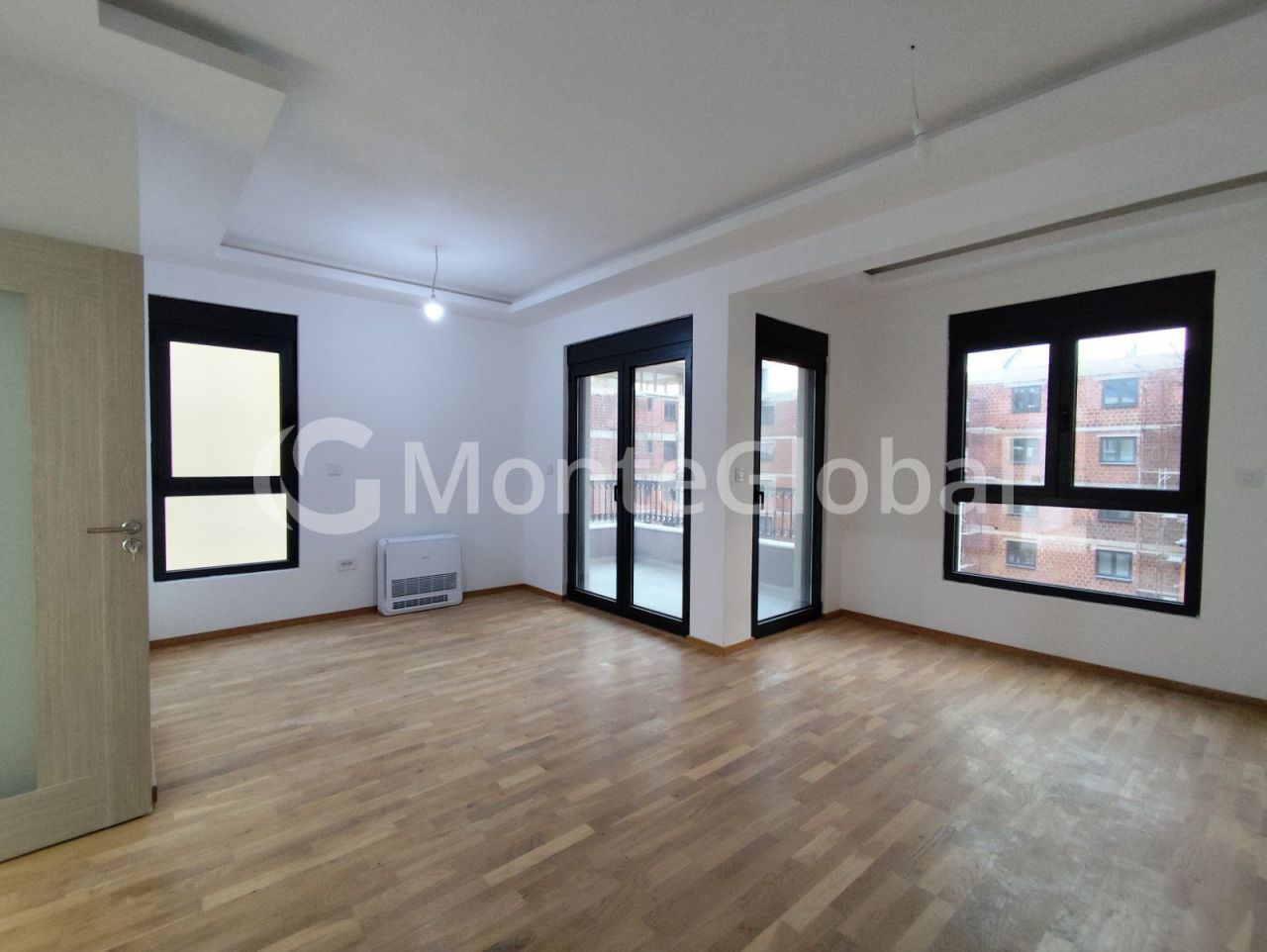 Appartement au Bar, Monténégro, 68.8 m² - image 1