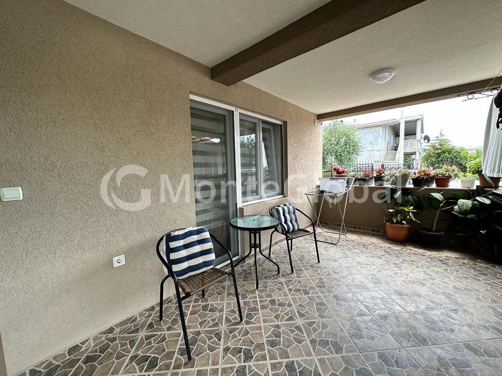 Haus in Bar, Montenegro, 200 m² - Foto 2