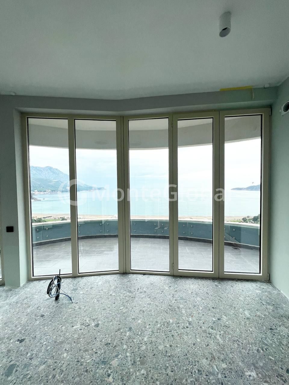 Appartamento a Becici, Montenegro, 115 m² - foto 2