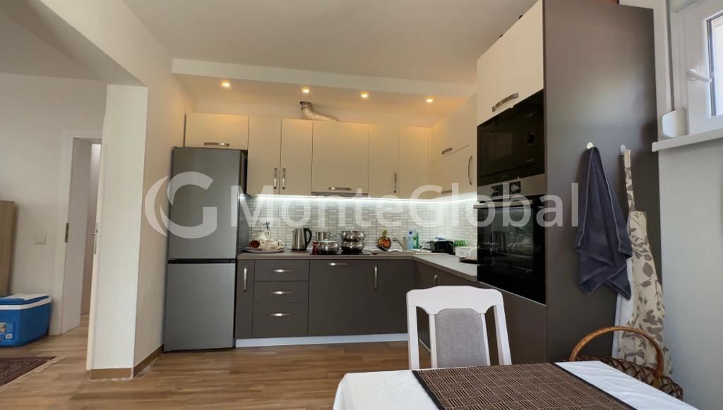 Piso en el Bar, Montenegro, 73 m² - imagen 2