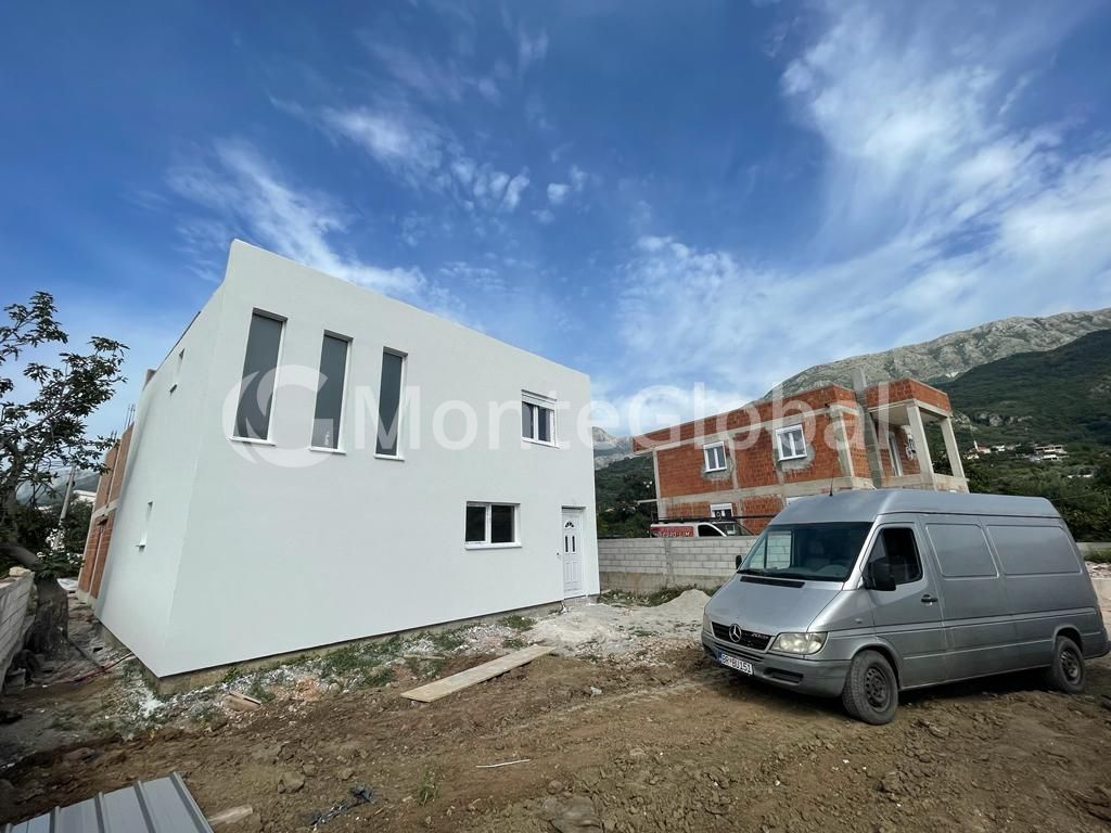 Haus in Bar, Montenegro, 140 m² - Foto 2