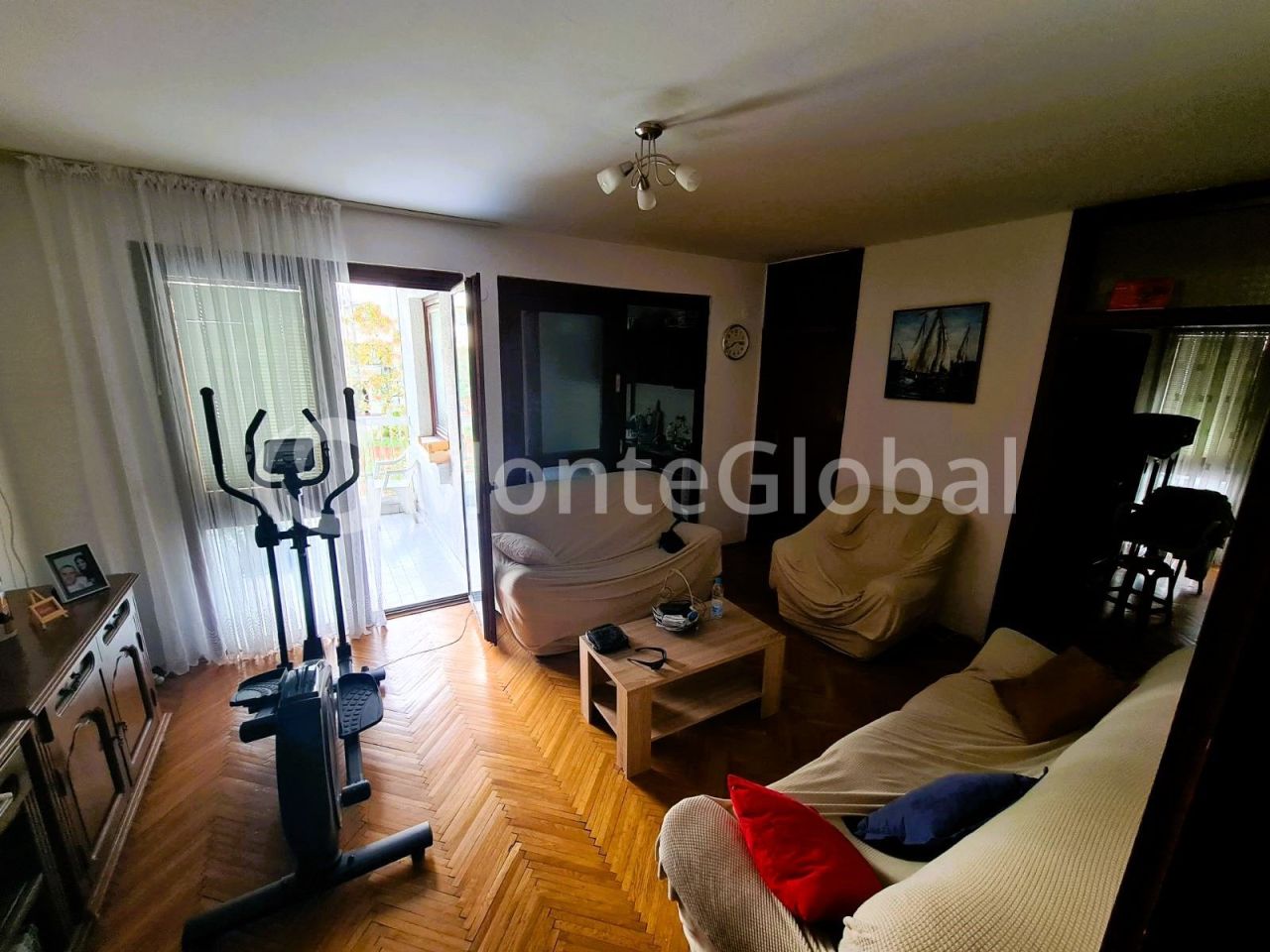 Flat in Bar, Montenegro, 80 m² - picture 2