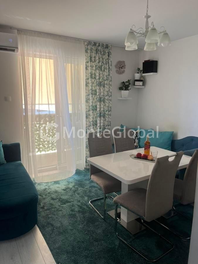 Appartement à Petrovac, Monténégro, 50 m² - image 1