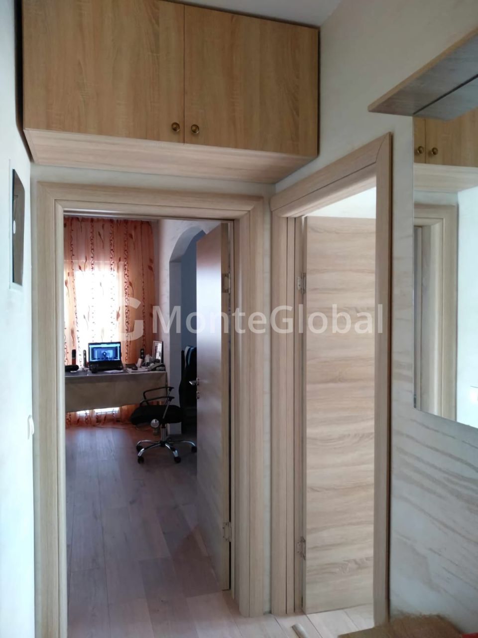 Flat in Bar, Montenegro, 52 m² - picture 2