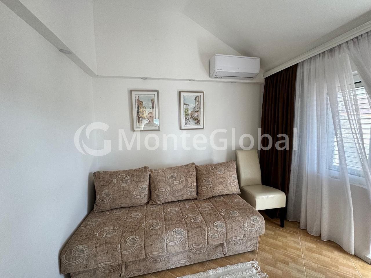 Appartamento a Dobra Voda, Montenegro, 67 m² - foto 2