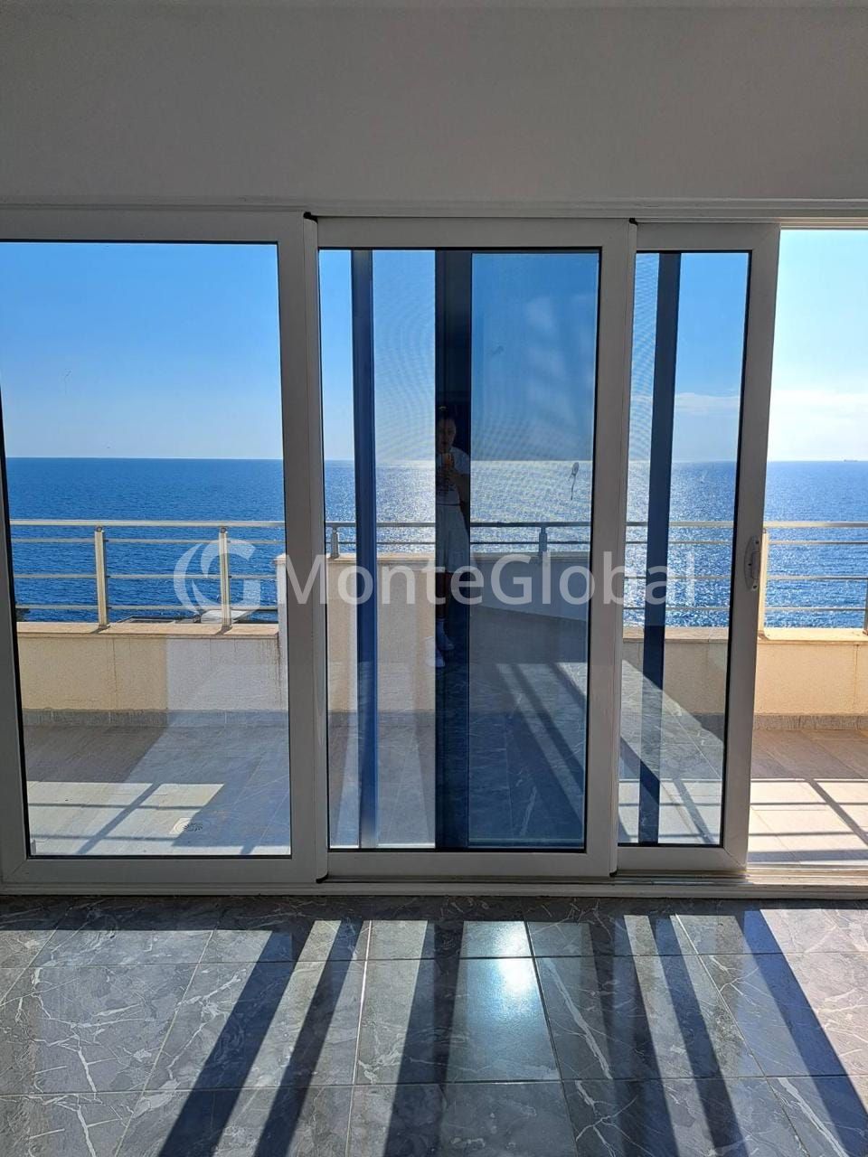 Flat in Dobra Voda, Montenegro, 86 m² - picture 2