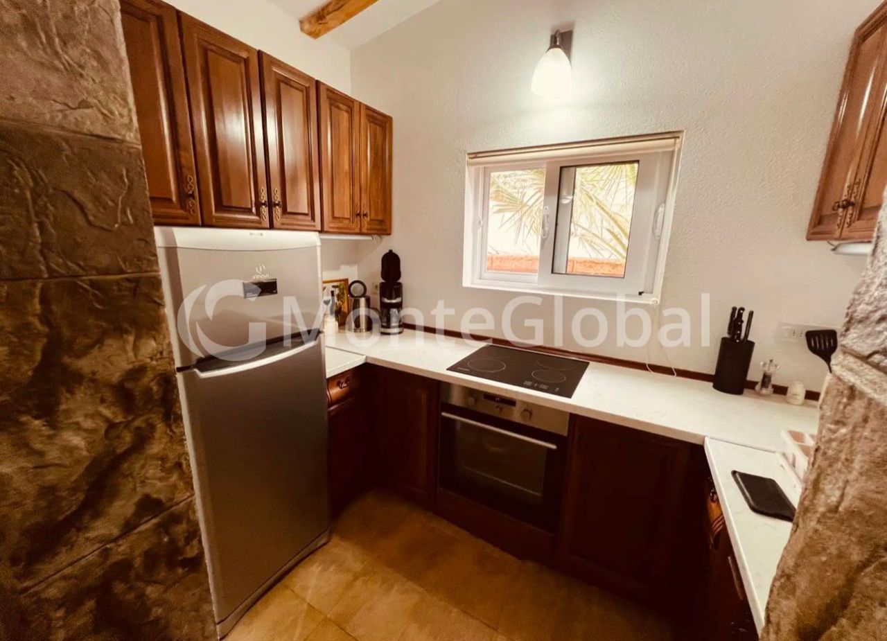 Casa a Dobra Voda, Montenegro, 98 m² - foto 2