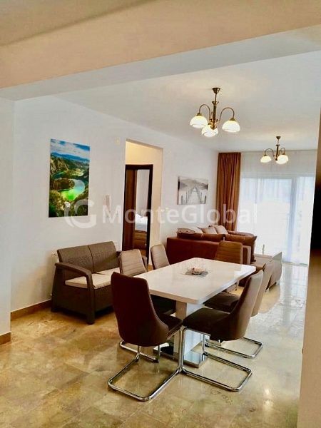Piso Herceg Novi, Montenegro, 99.57 m² - imagen 1