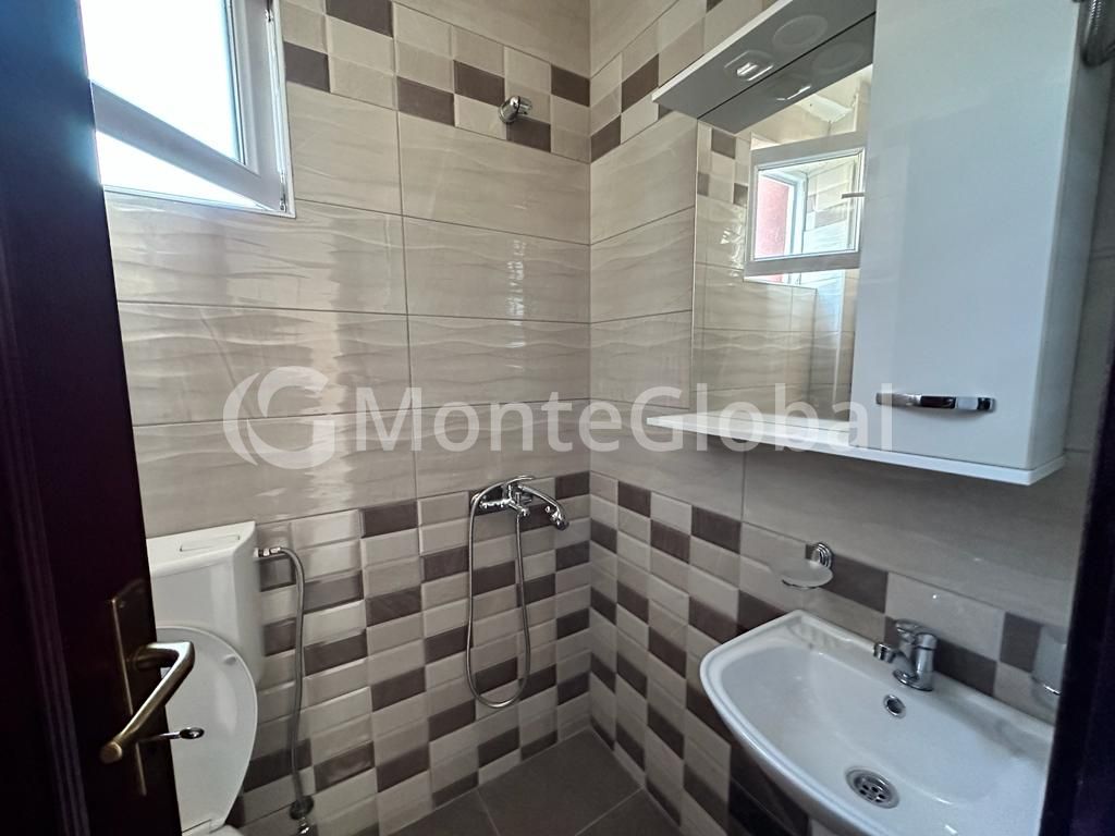 Flat in Bar, Montenegro, 31 m² - picture 3