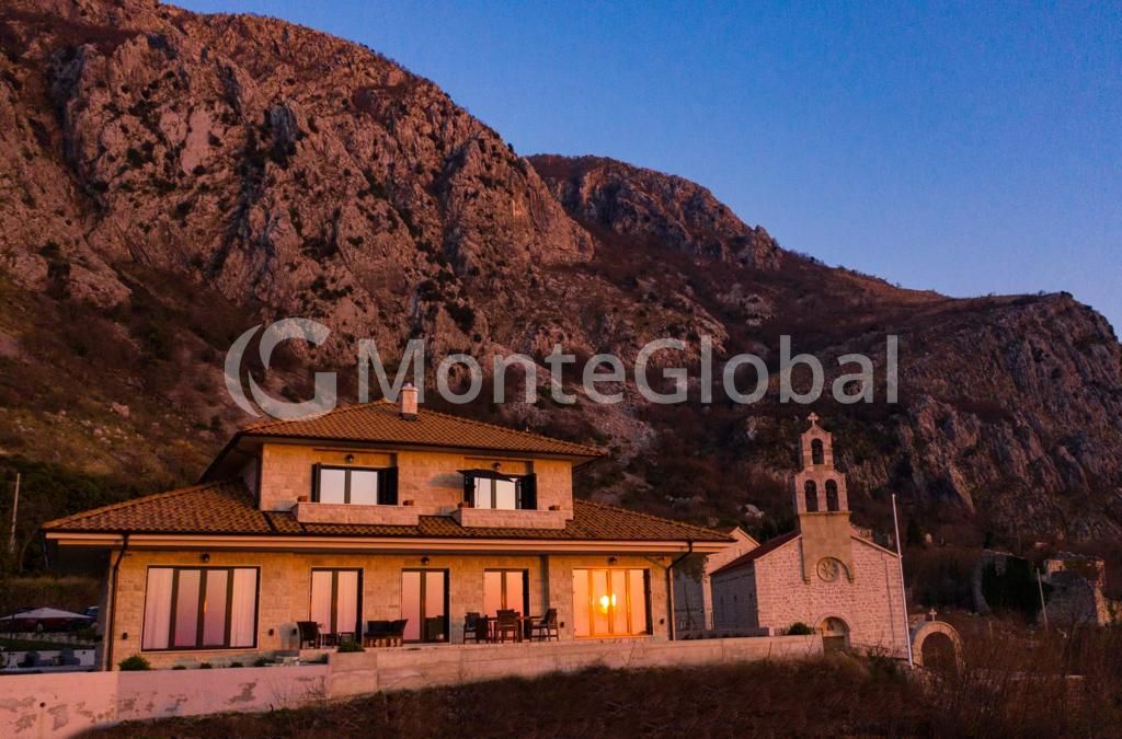 Villa a Budva, Montenegro, 185 m² - foto 3