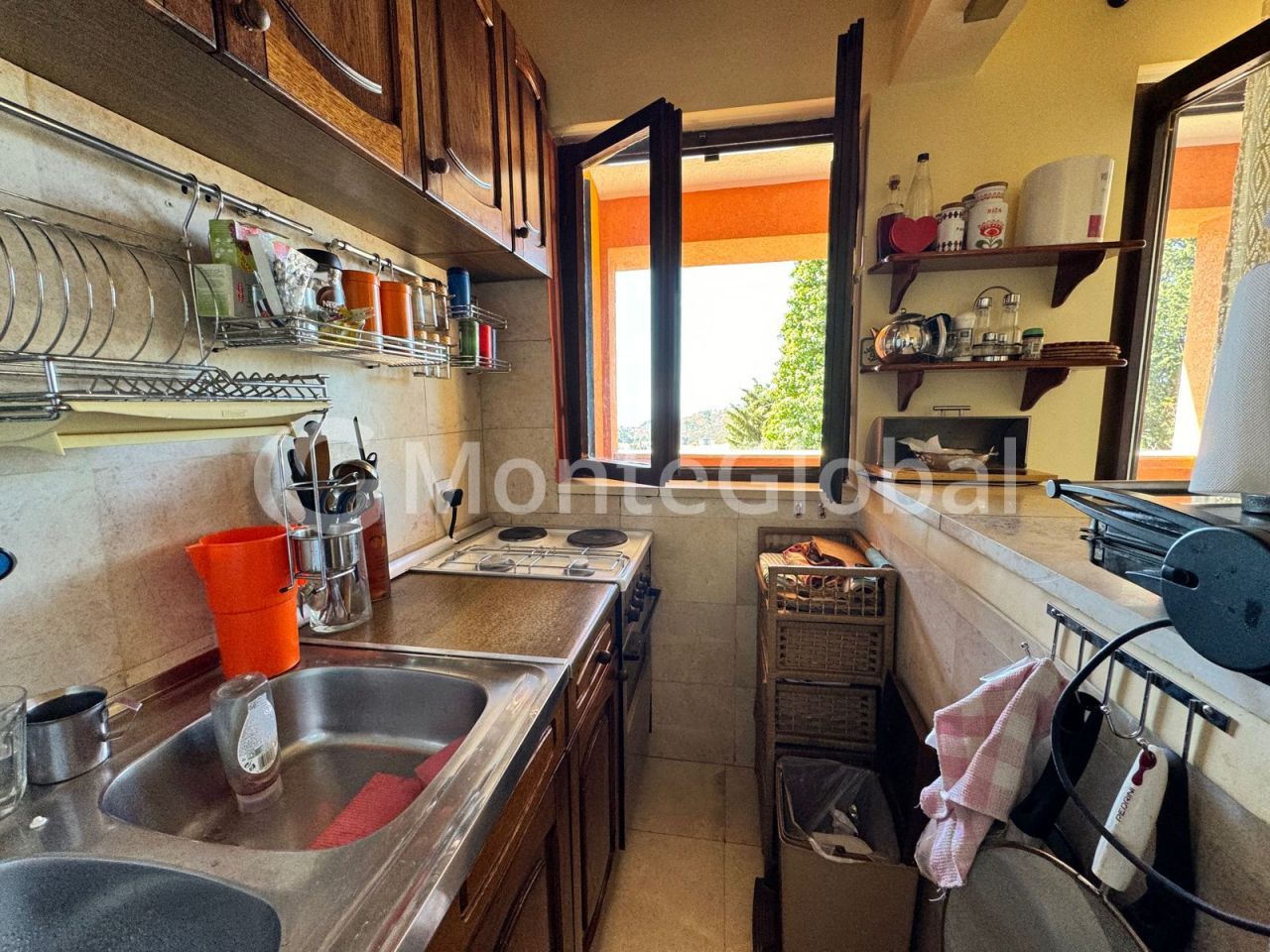 Piso en Sutomore, Montenegro, 95 m² - imagen 3