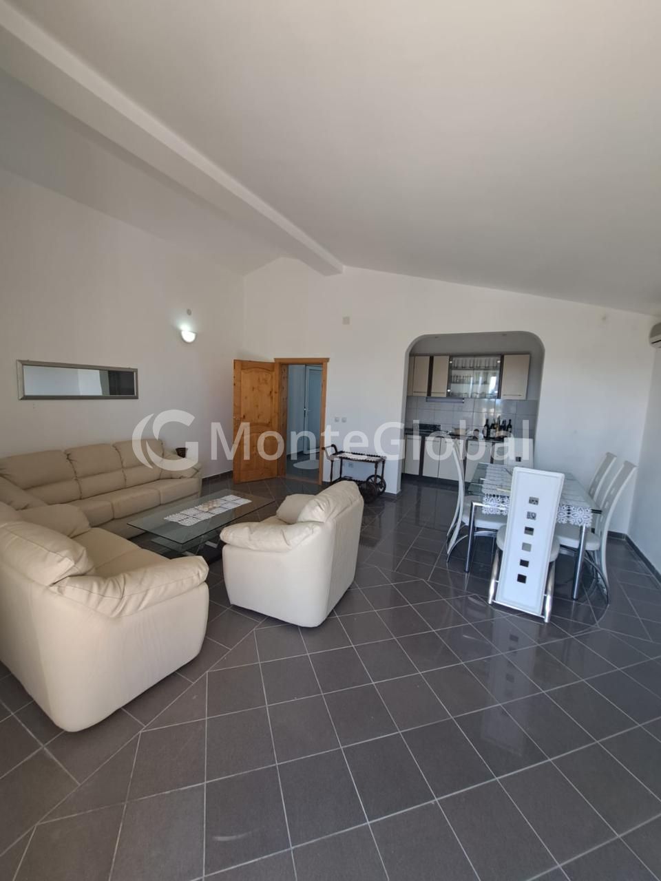 House in Sutomore, Montenegro, 355 m² - picture 3