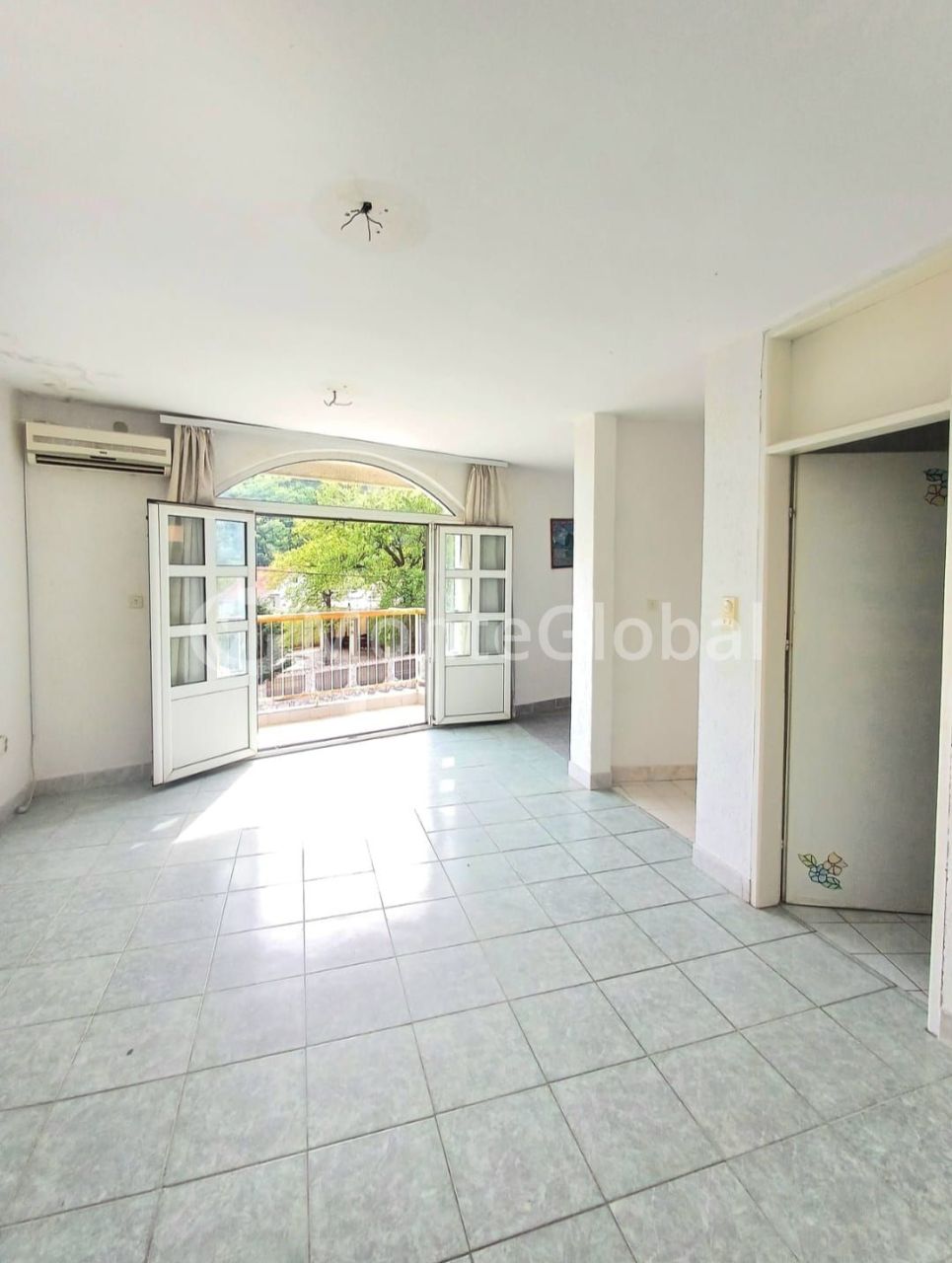 Piso en Sutomore, Montenegro, 48 m² - imagen 3