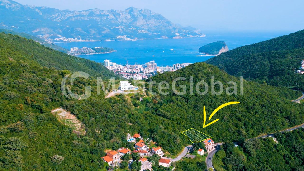 Land in Budva, Montenegro, 2 000 m² - picture 3