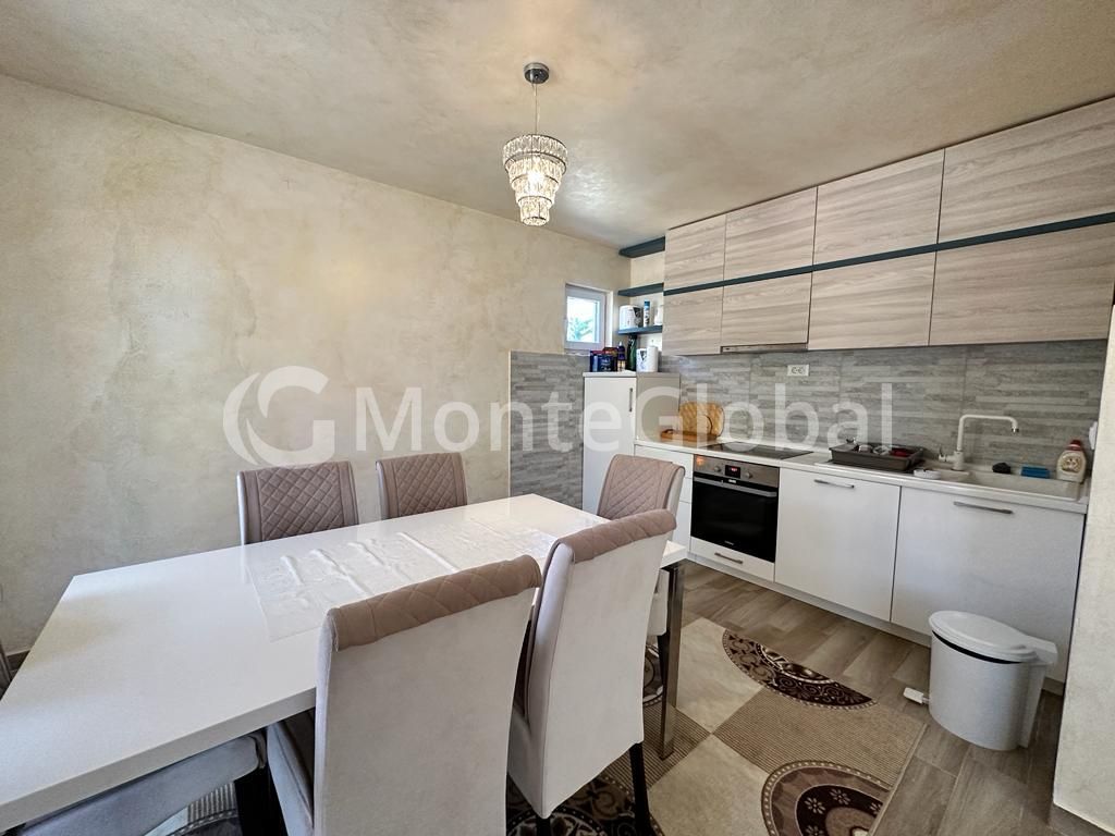 Casa en Dobra Voda, Montenegro, 170 m² - imagen 4