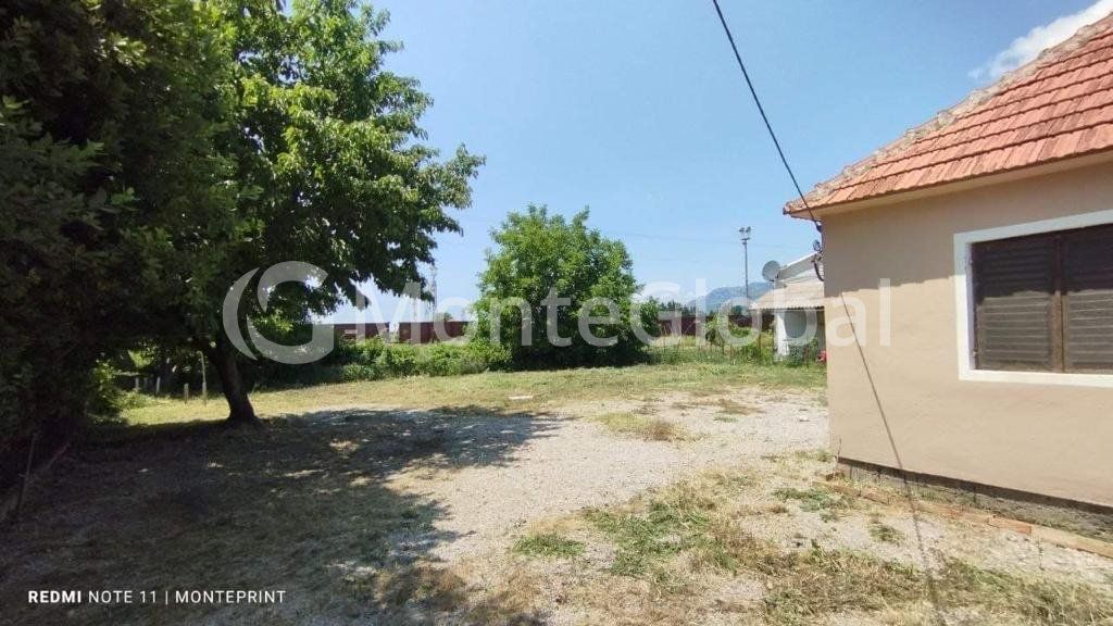 Land in Bar, Montenegro, 526 m² - picture 3