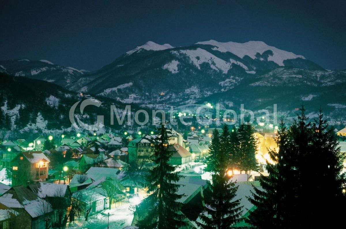 Land in Zabljak, Montenegro, 450 m² - picture 2