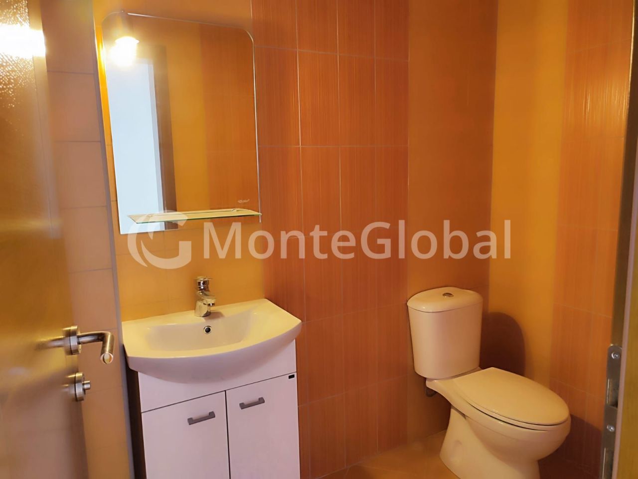 Piso en Dobra Voda, Montenegro, 129 m² - imagen 4