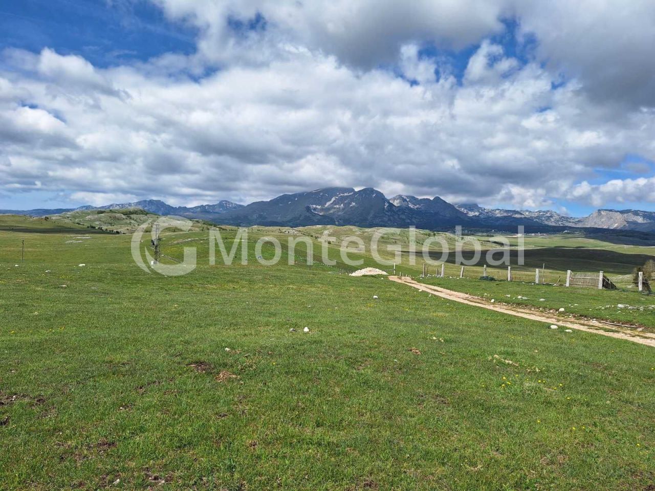 Grundstück in Zabljak, Montenegro, 63 000 m² - Foto 4