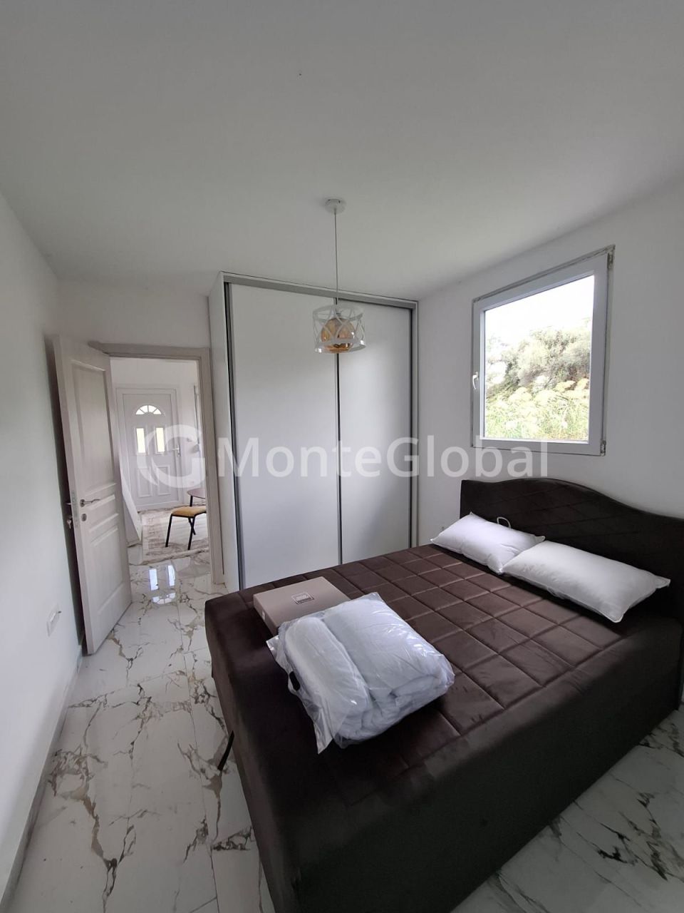 Flat in Bar, Montenegro, 33 m² - picture 4