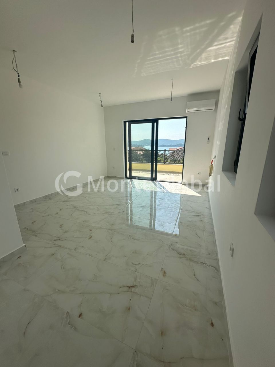 House in Tivat, Montenegro, 399 m² - picture 4