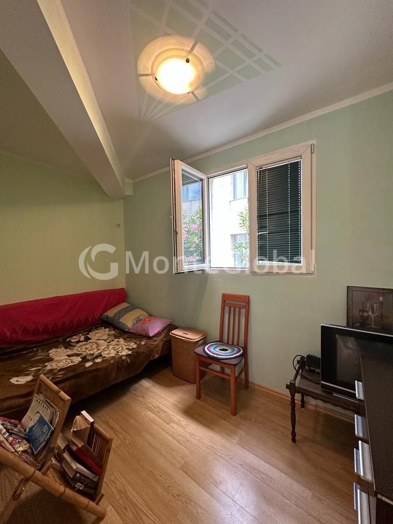 Flat in Igalo, Montenegro, 45 m² - picture 5