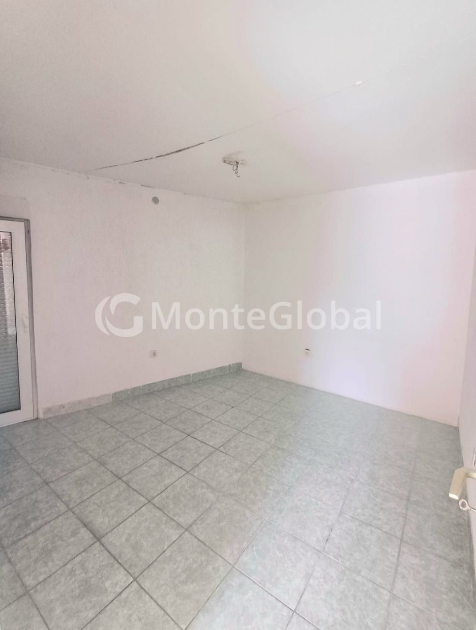 Piso en Sutomore, Montenegro, 48 m² - imagen 5