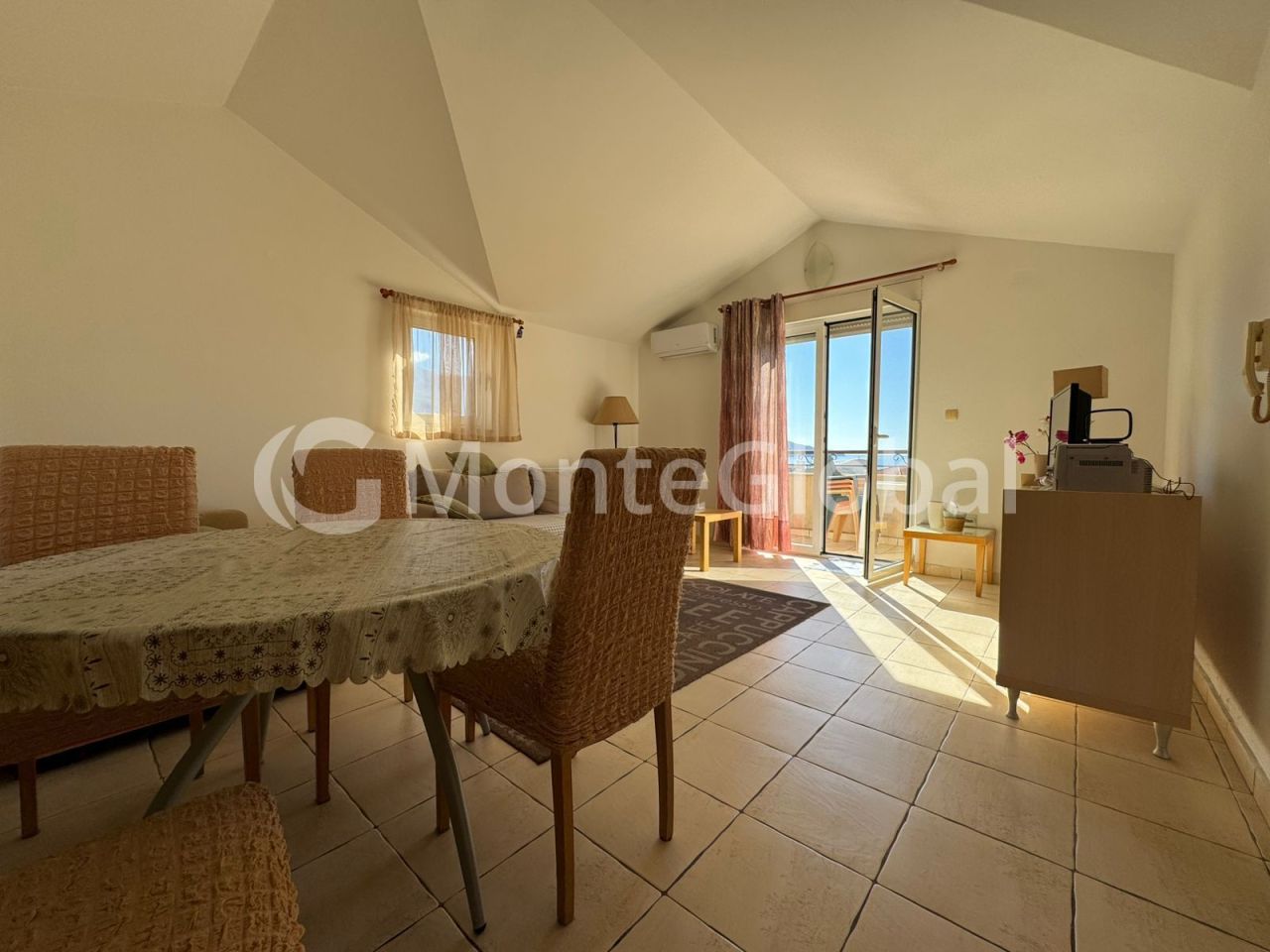 Flat in Becici, Montenegro, 228 m² - picture 5