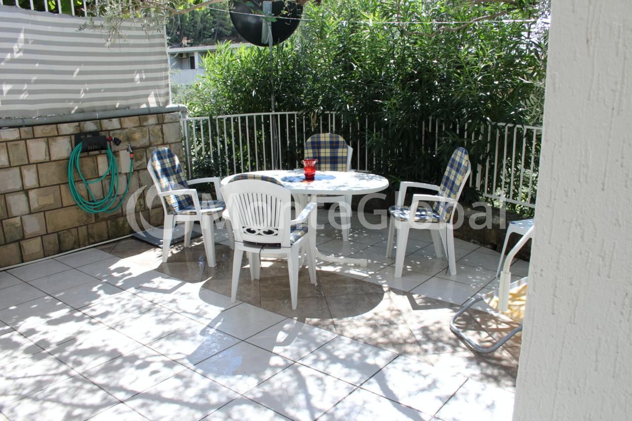 Flat in Sveti Stefan, Montenegro, 40 m² - picture 5