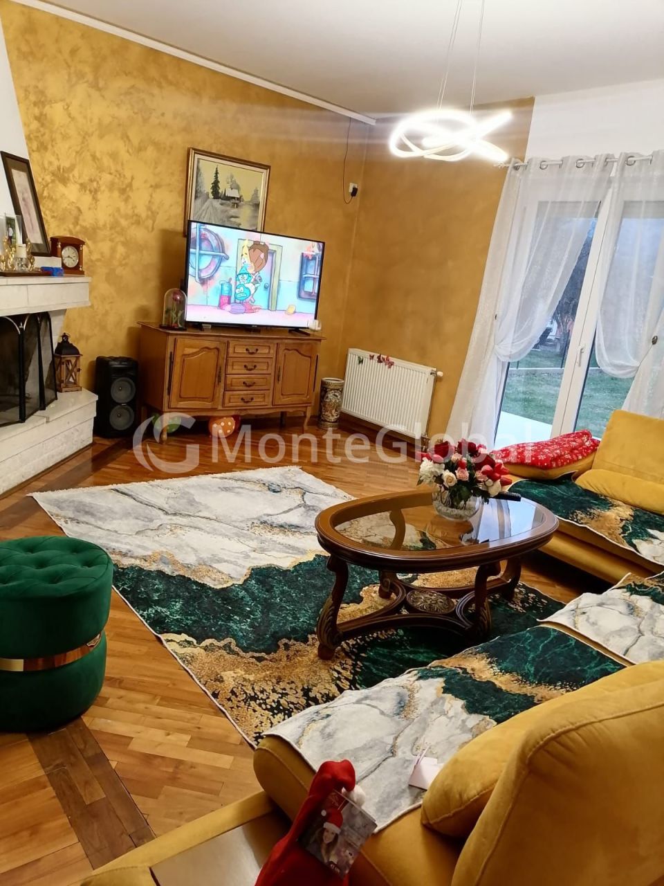 Casa en Podgorica, Montenegro, 350 m² - imagen 6