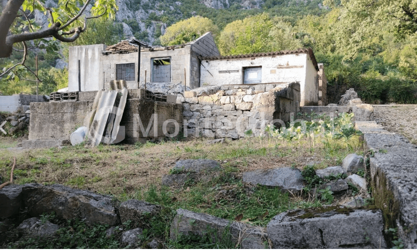 Haus Herceg Novi, Montenegro, 80 m² - Foto 1