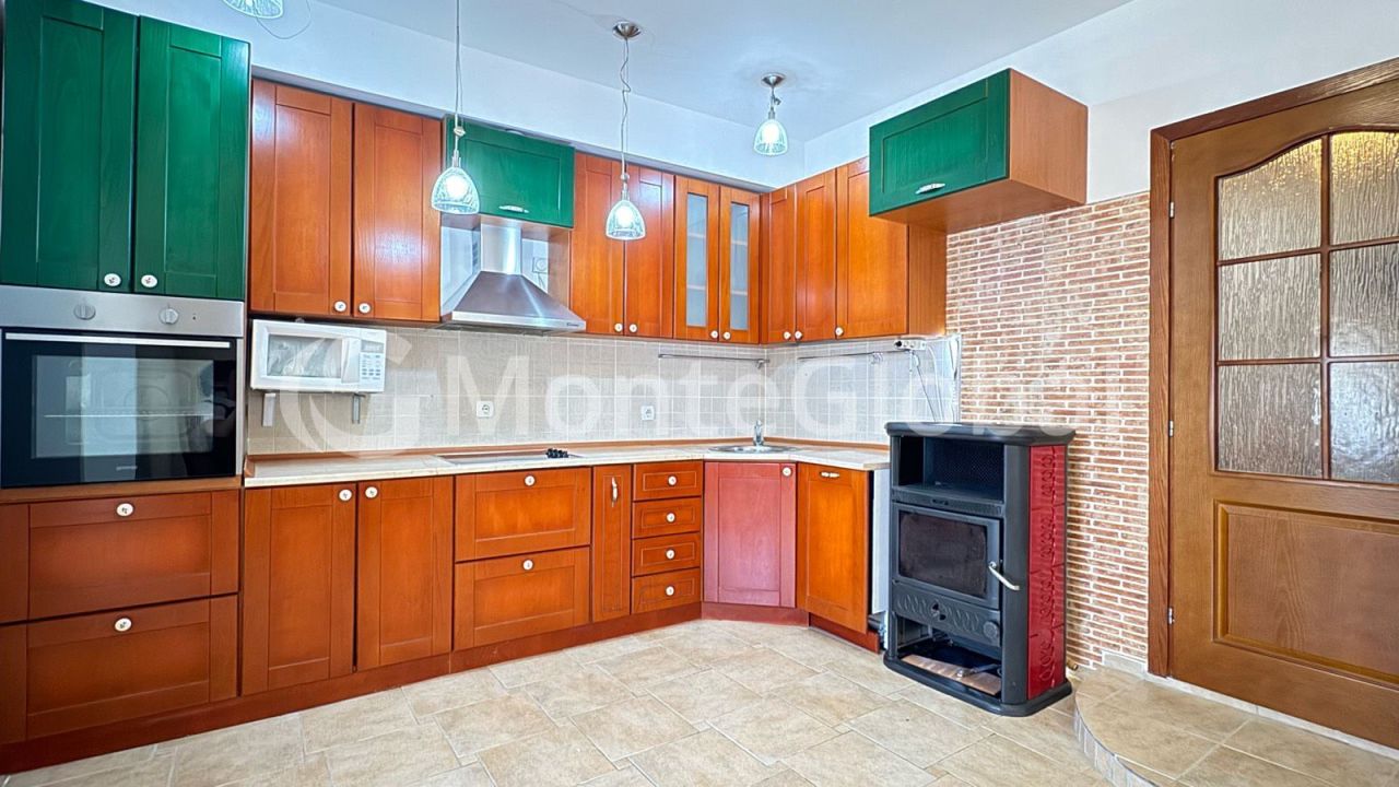 House in Sutomore, Montenegro, 340 m² - picture 6