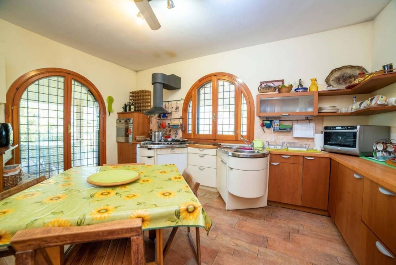 Villa en Cerveteri, Italia, 420 m² - imagen 8