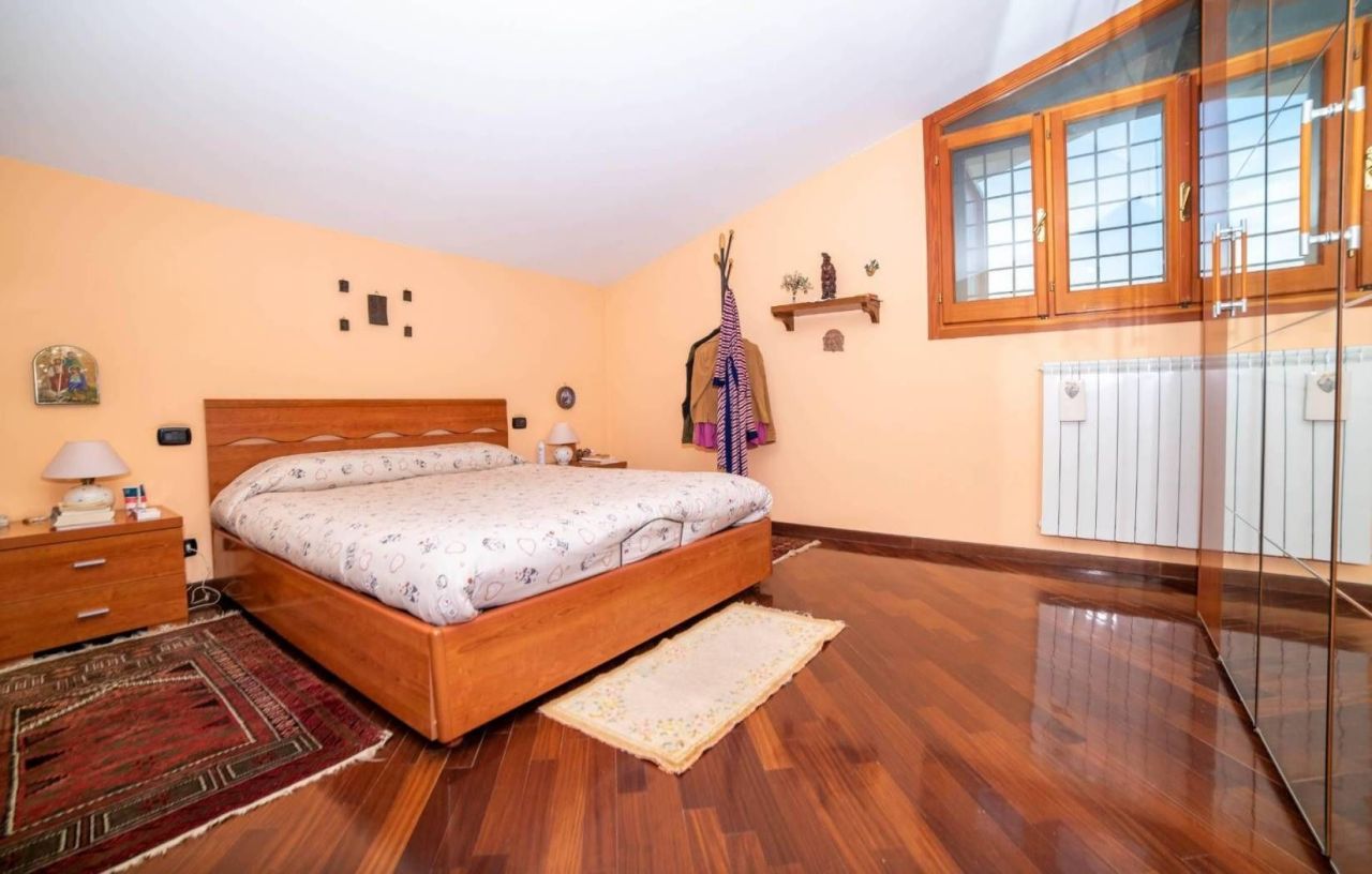 Villa en Cerveteri, Italia, 420 m² - imagen 11