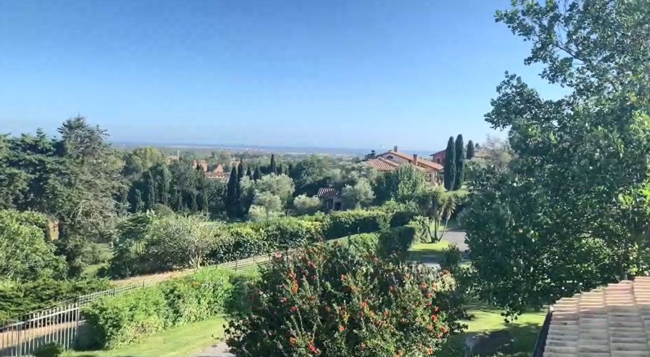 Villa in Cerveteri, Italien, 420 m² - Foto 1