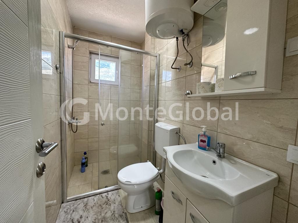 Casa en Dobra Voda, Montenegro, 170 m² - imagen 8