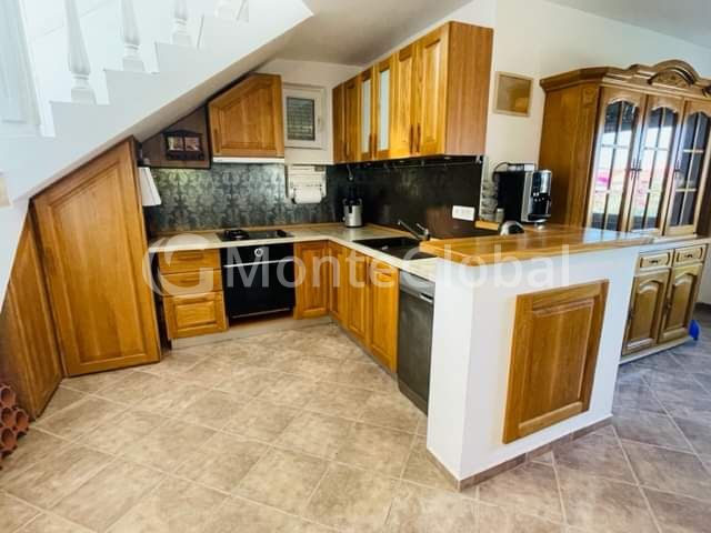 House in Dobra Voda, Montenegro, 202 m² - picture 8